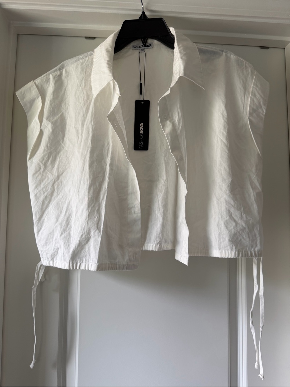 Fashion Nova White Cropped Short-Sleeve Button Down Shirt